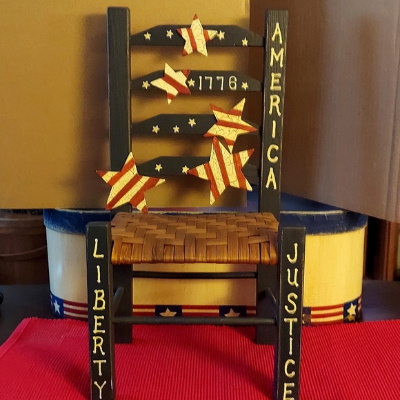 Set of Two Americana Chairs - Picture 3 of 10